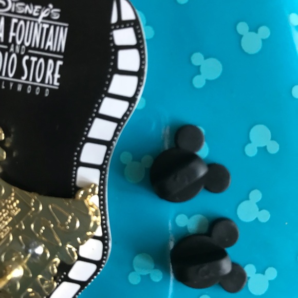 SOLD Disney LE 400 Jessica Rabbit As Ursula Pin - Picture 3 of 5